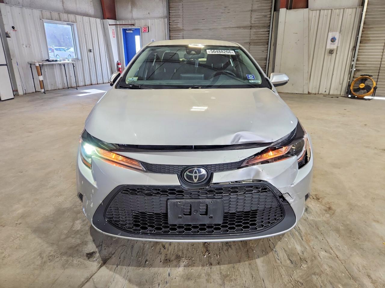 2022 TOYOTA COROLLA LE photo 9