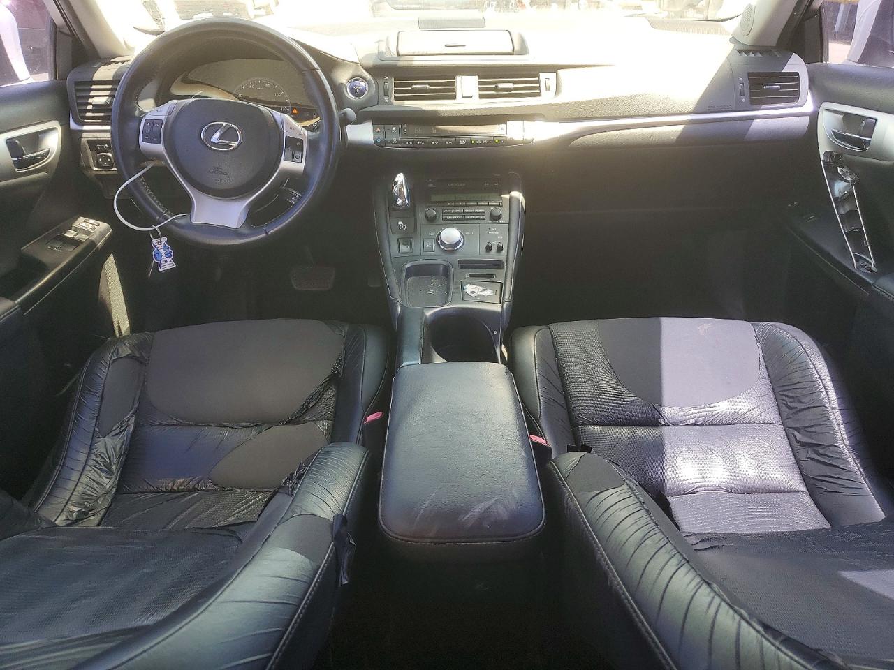 2012 LEXUS CT 200 photo 8