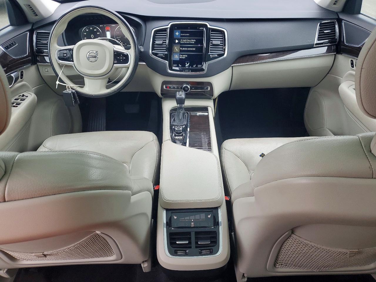 2017 VOLVO XC90 T6 photo 22