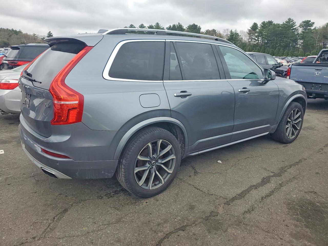 2017 VOLVO XC90 T6 photo 7