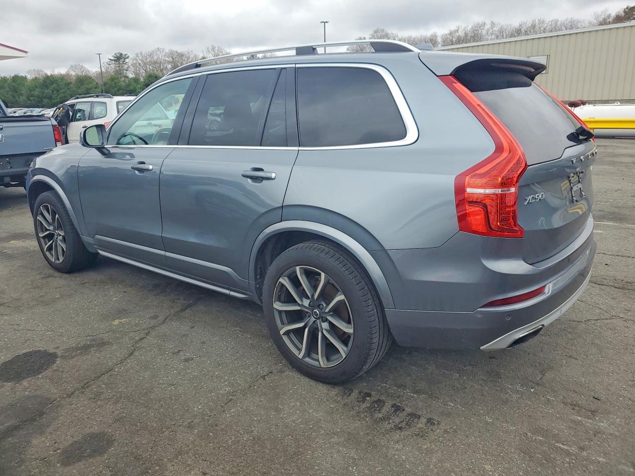 2017 VOLVO XC90 T6 photo 4
