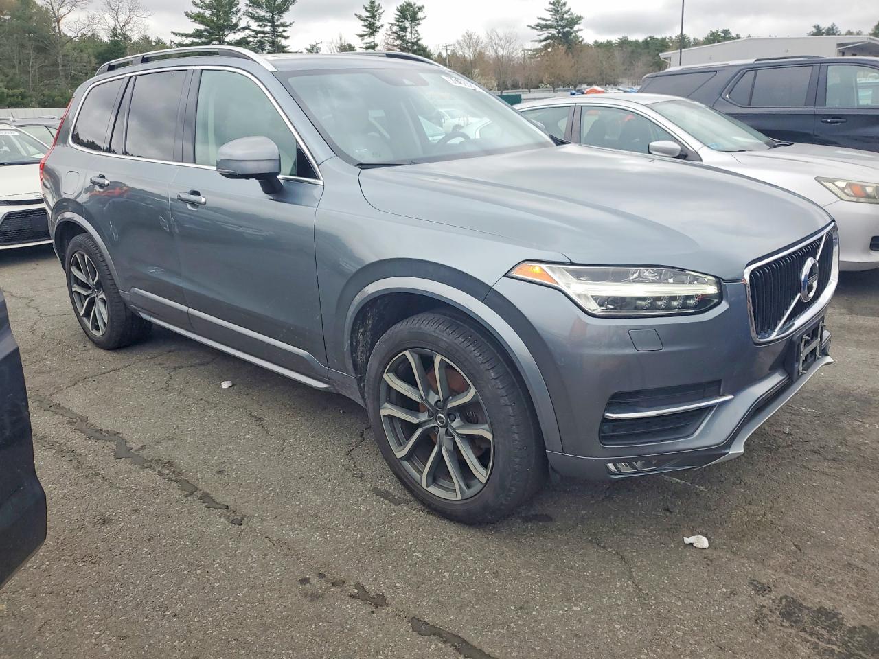 2017 VOLVO XC90 T6 photo 10