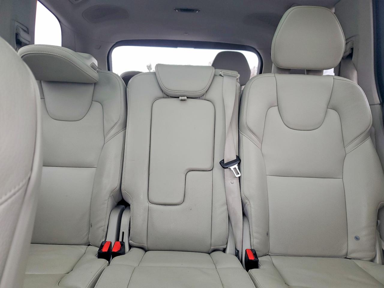 2017 VOLVO XC90 T6 photo 28