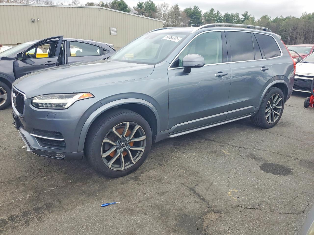 2017 VOLVO XC90