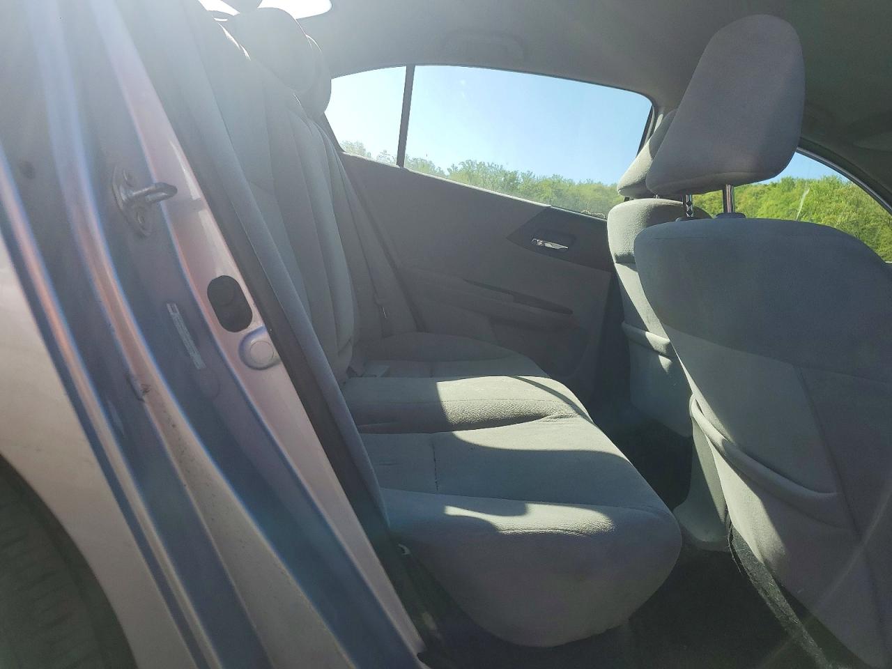 2013 HONDA ACCORD LX photo 28