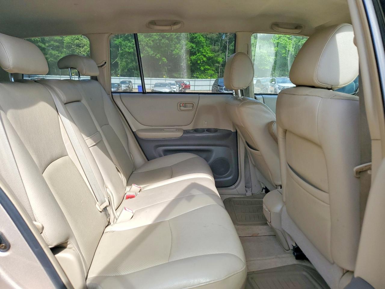 2004 TOYOTA HIGHLANDER BASE photo 31