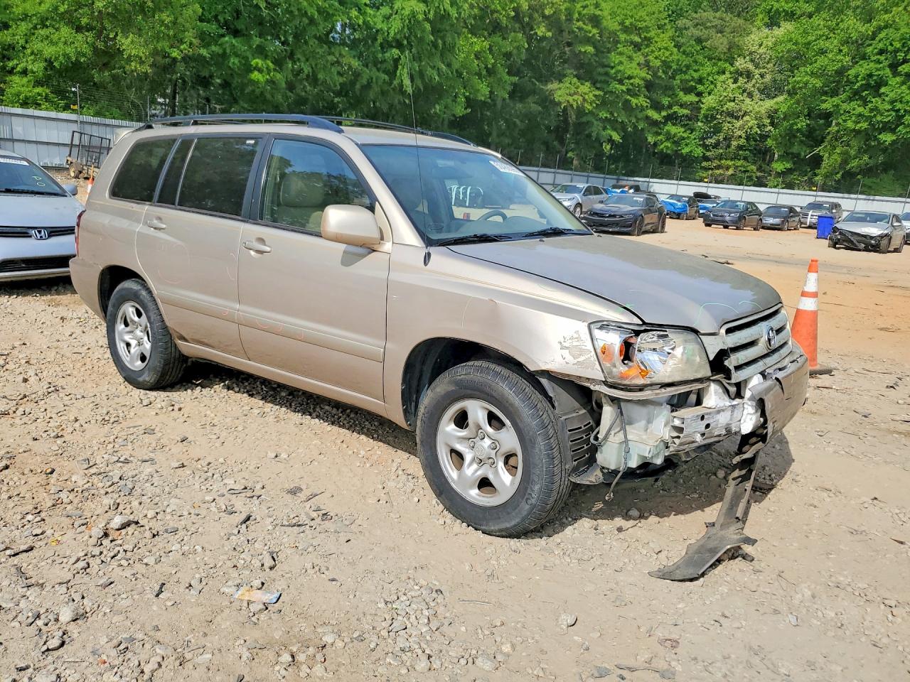 2004 TOYOTA HIGHLANDER BASE photo 10