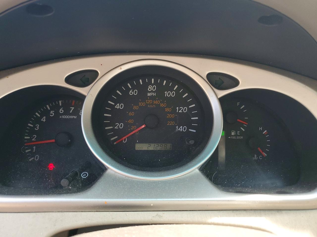 2004 TOYOTA HIGHLANDER BASE photo 25