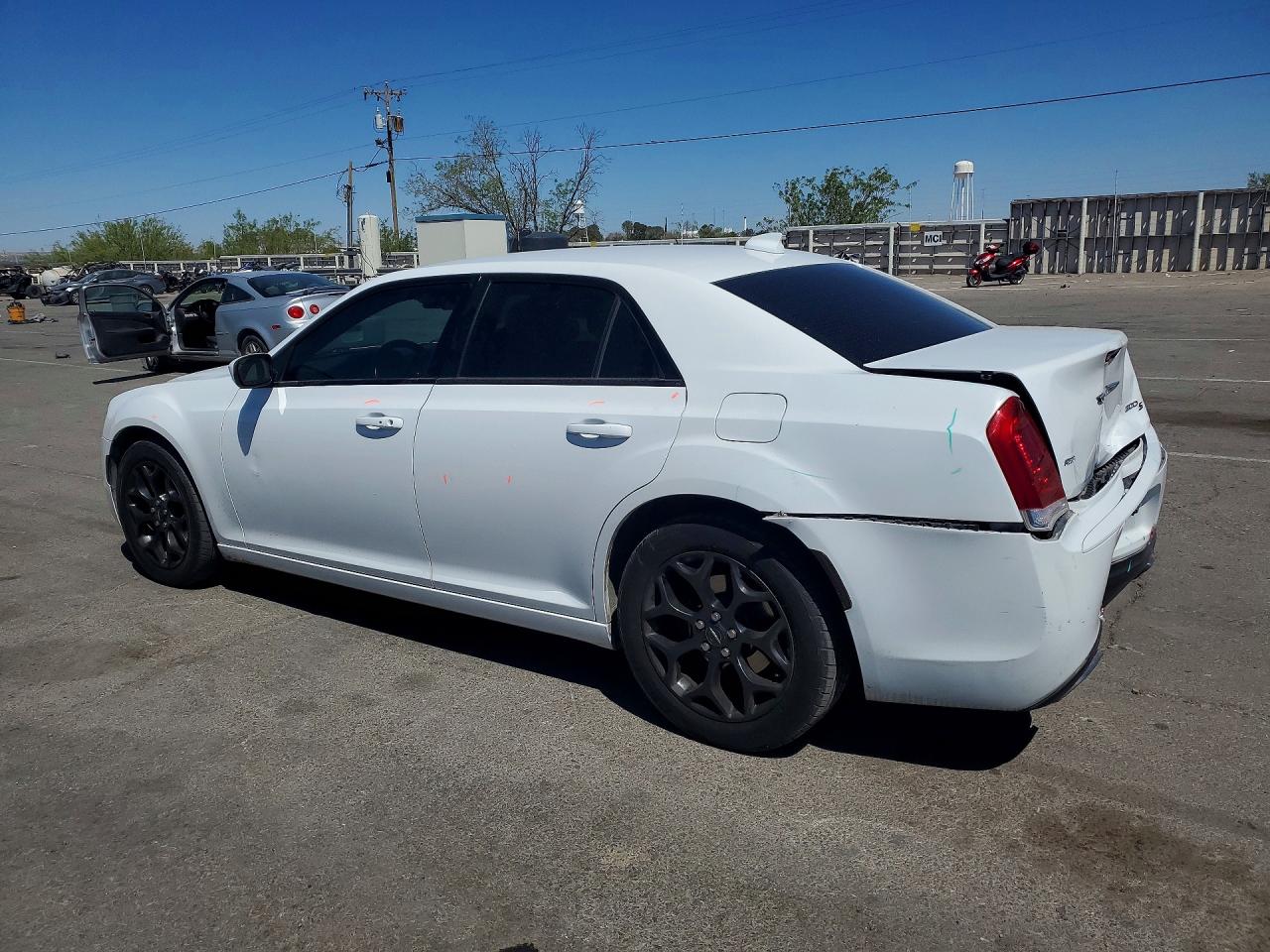 2019 CHRYSLER 300 S photo 4