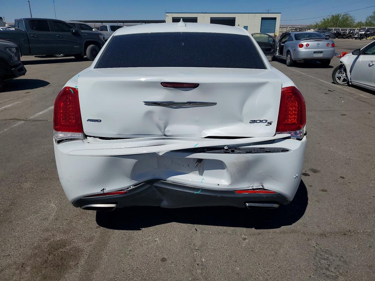 2019 CHRYSLER 300 S photo 16