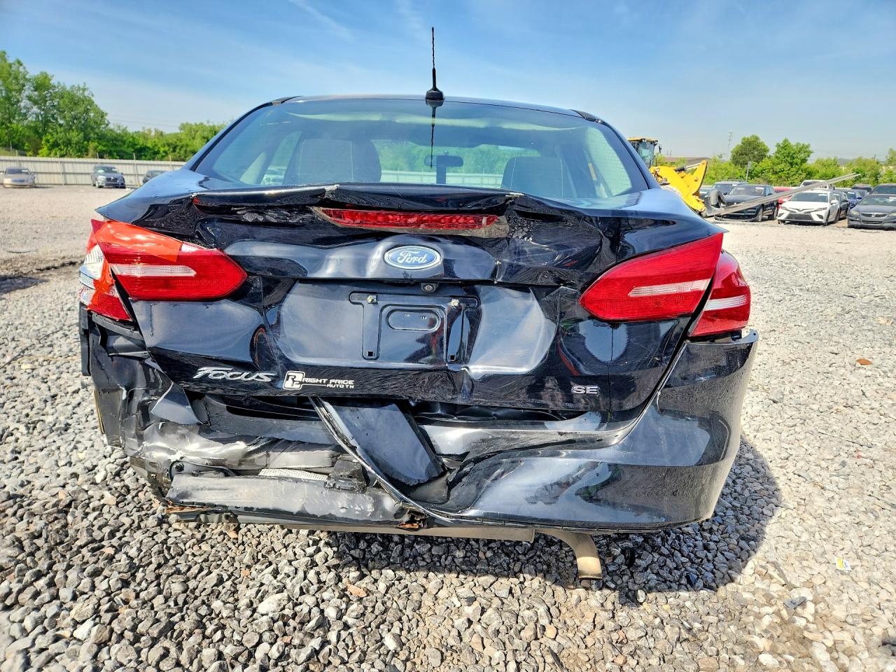 2018 FORD FOCUS SE photo 11