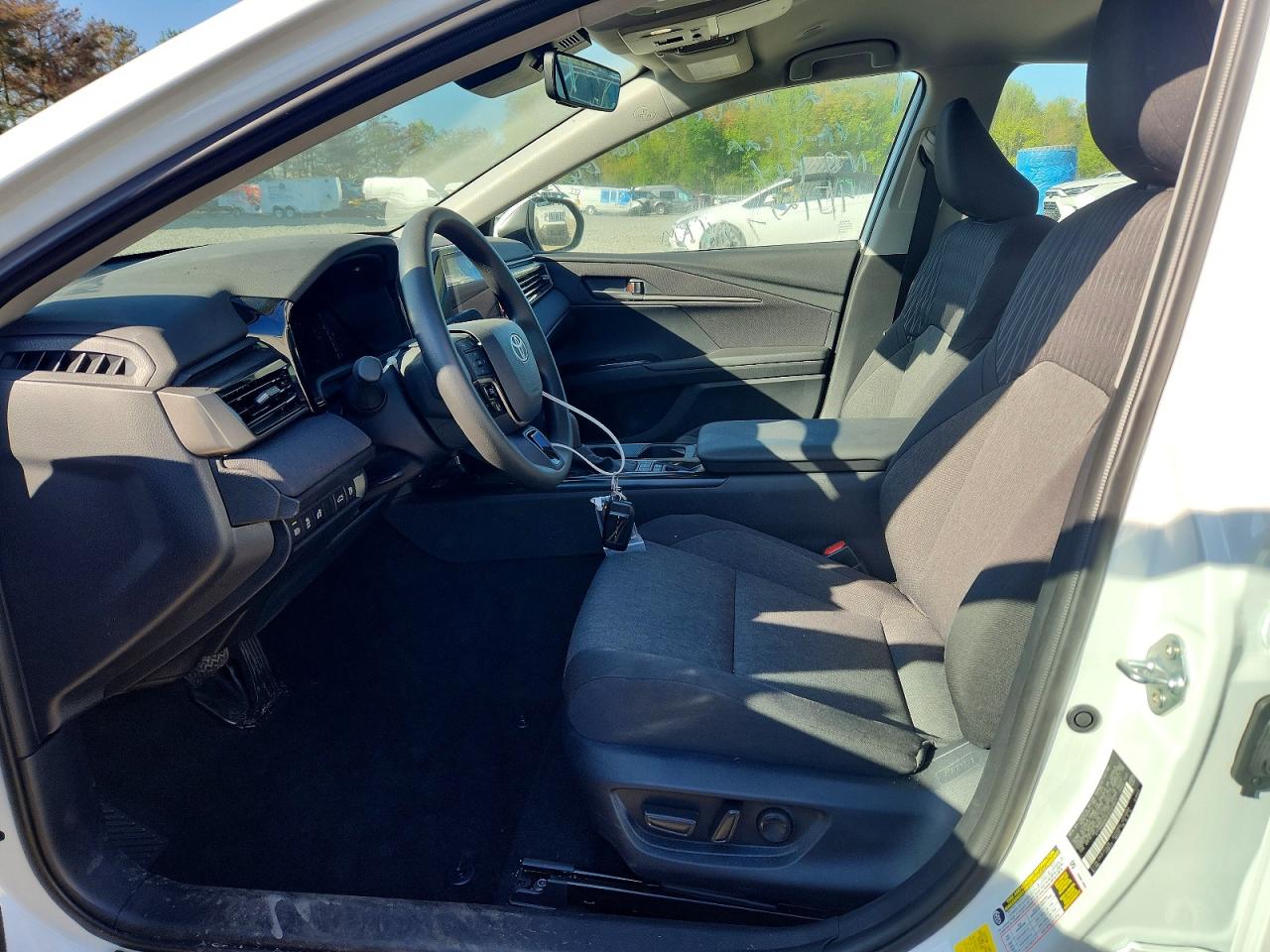 2026 TOYOTA CAMRY LE photo 19