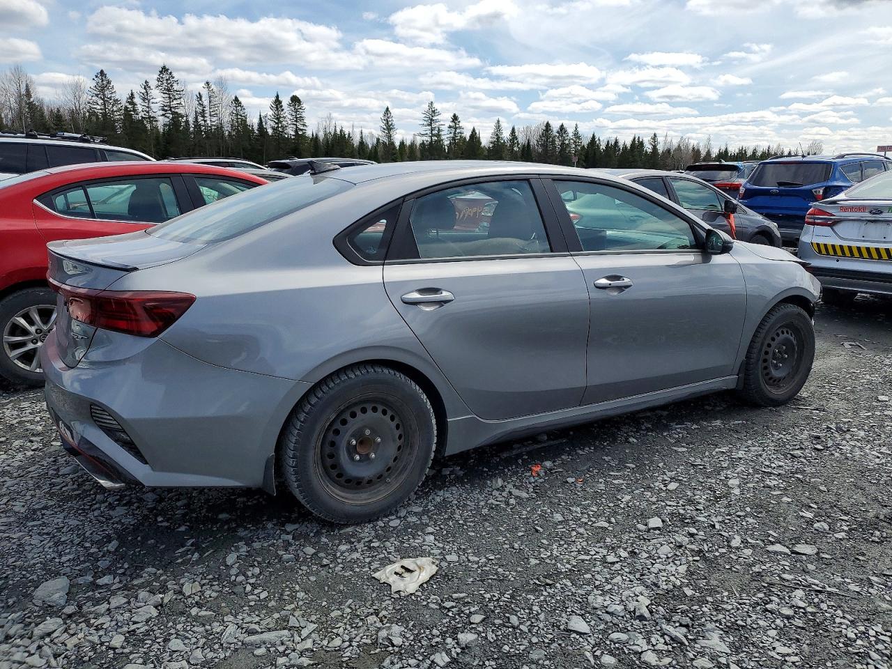 2024 KIA FORTE GT photo 7