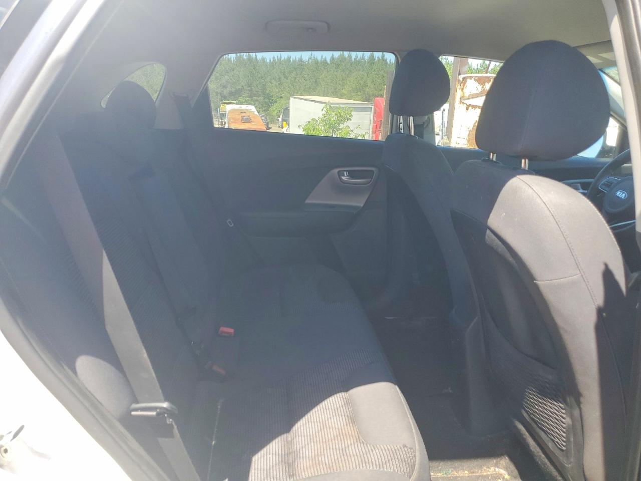 2017 KIA NIRO LX photo 10