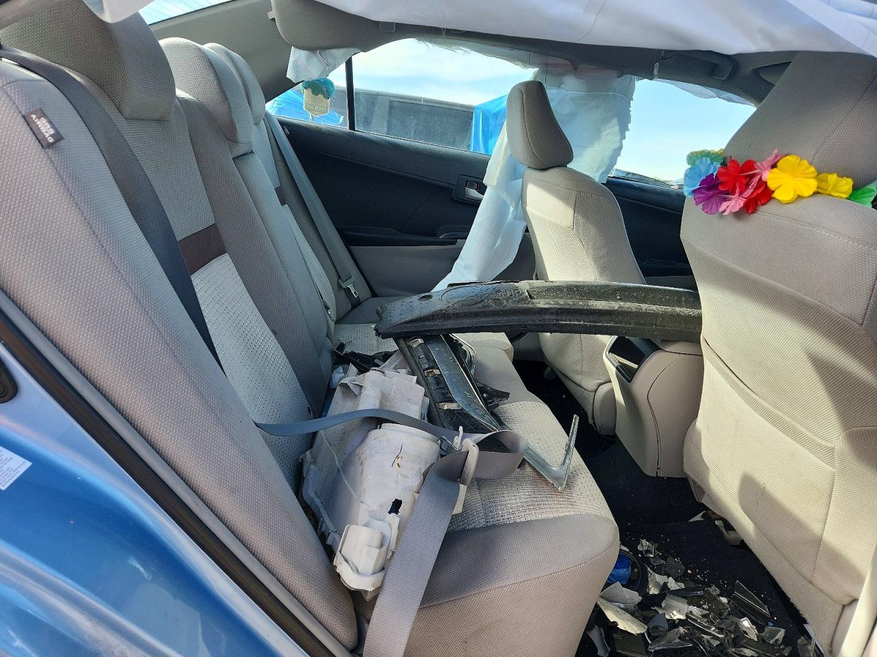 2012 TOYOTA CAMRY LE photo 10