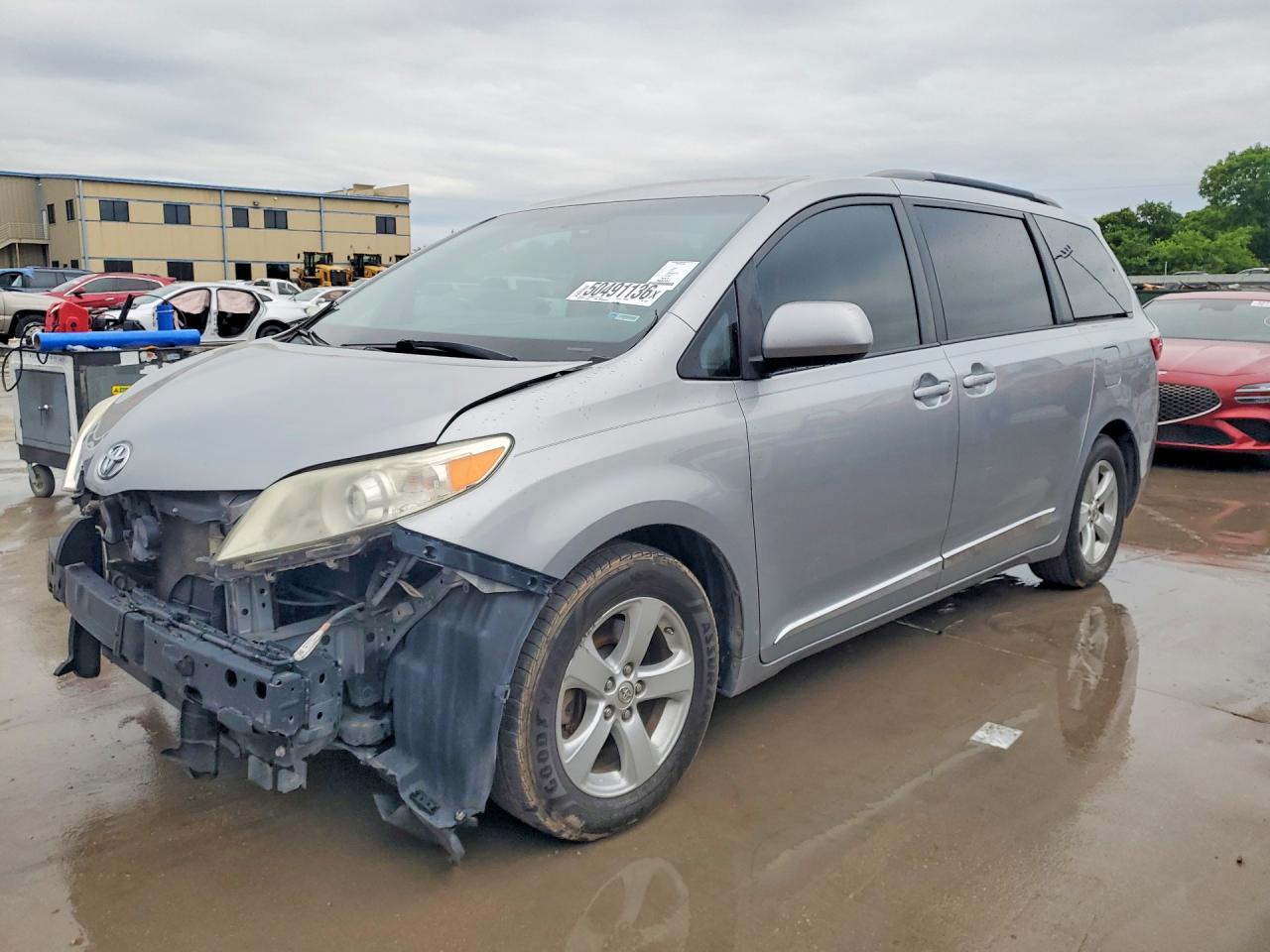 2016 TOYOTA SIENNA
