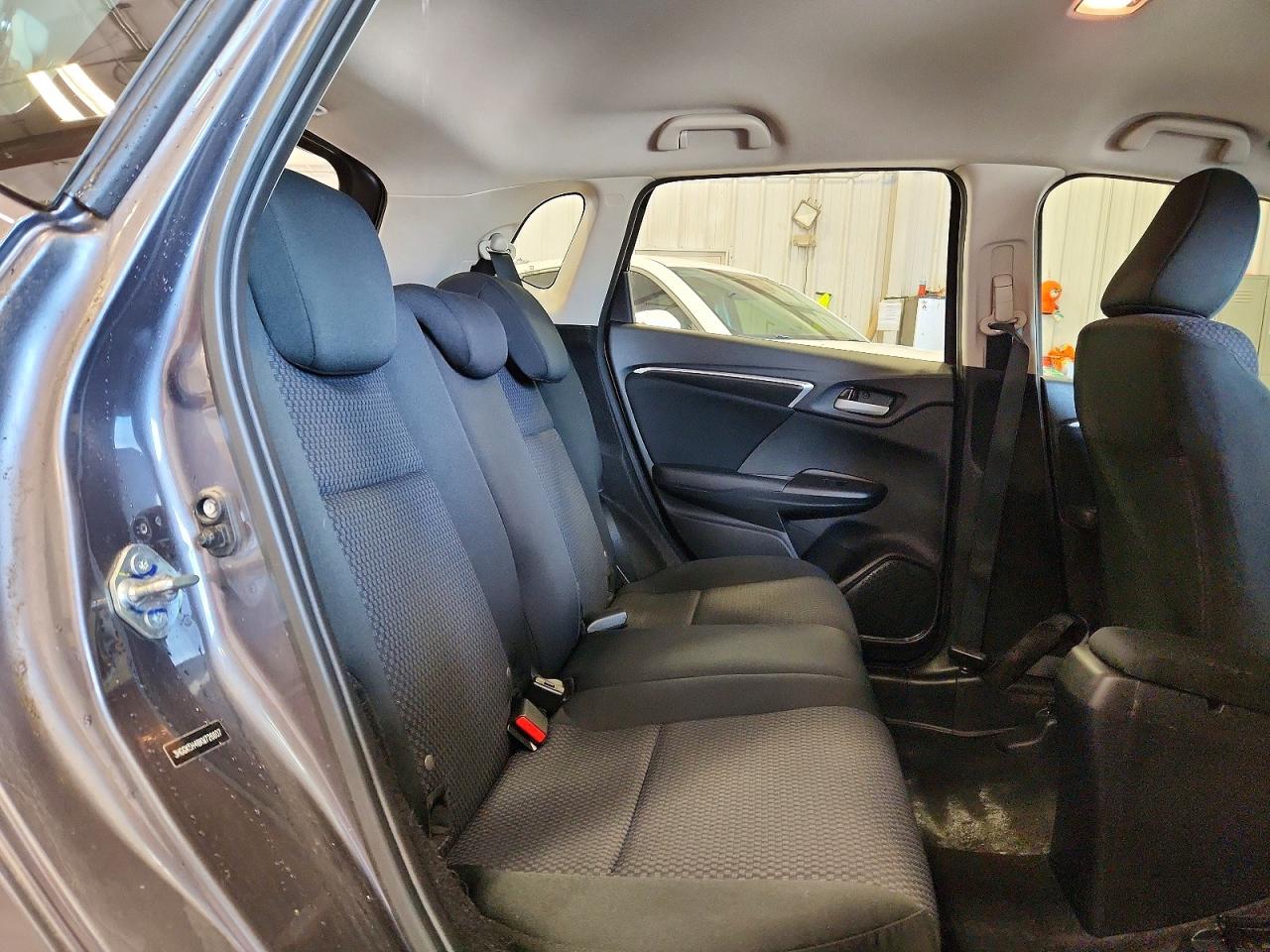 2019 HONDA FIT LX photo 28