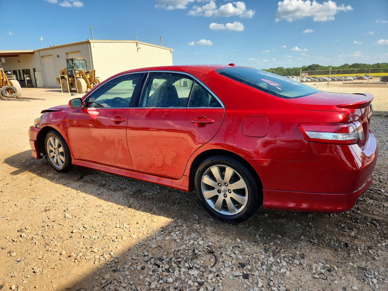 2011 TOYOTA CAMRY SE photo 2