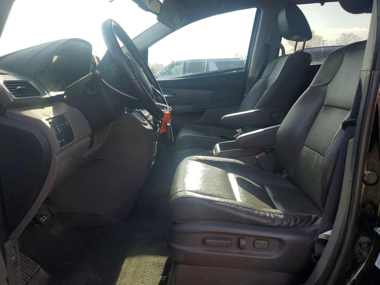 2016 HONDA ODYSSEY TOURING photo 19