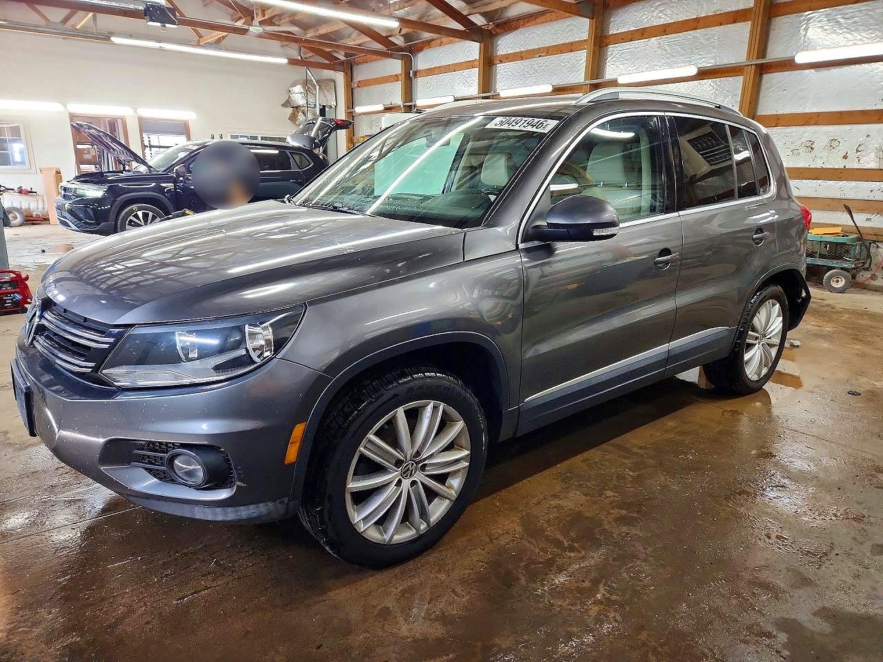 2012 VOLKSWAGEN TIGUAN