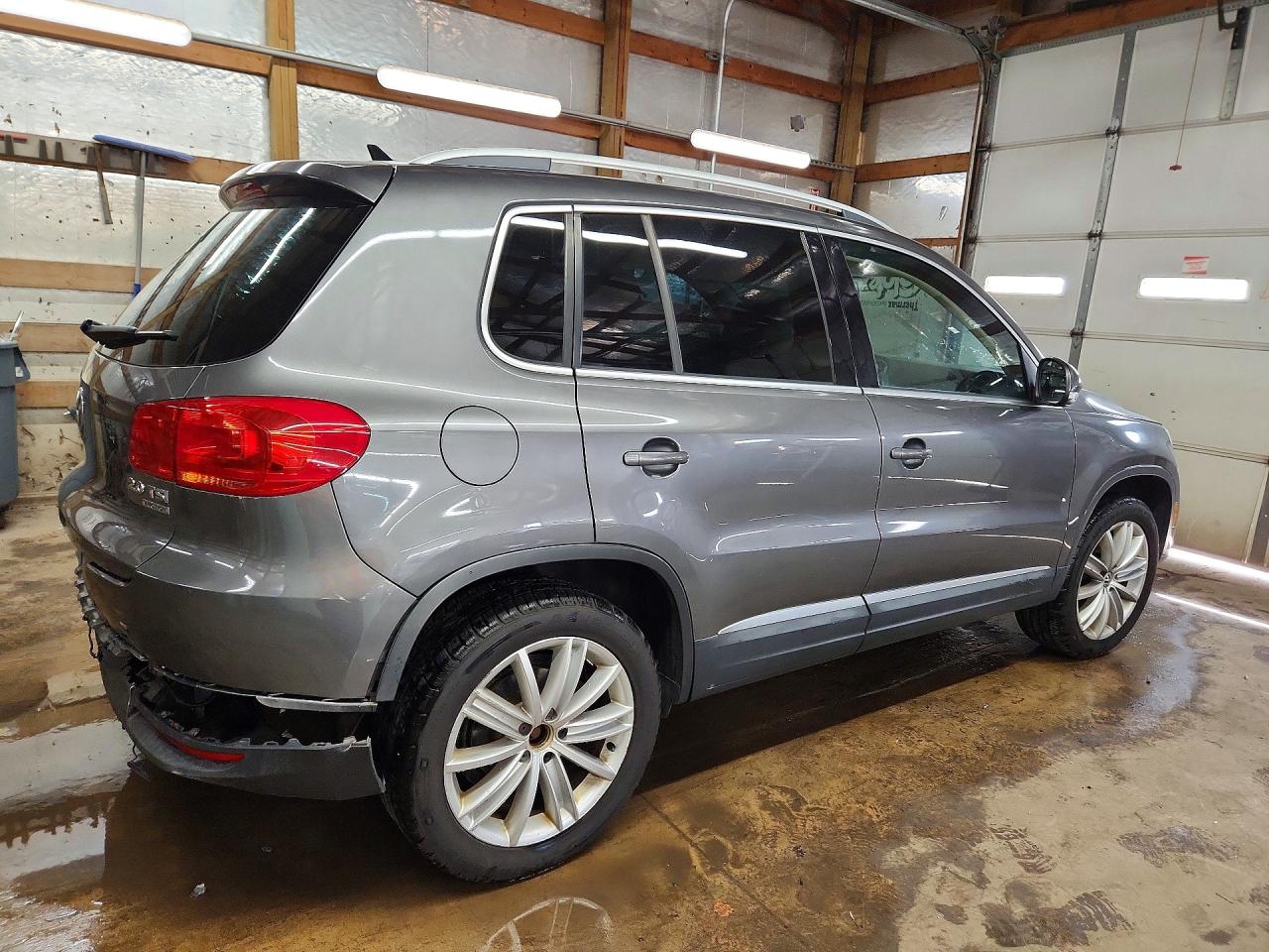 2012 VOLKSWAGEN TIGUAN S photo 3