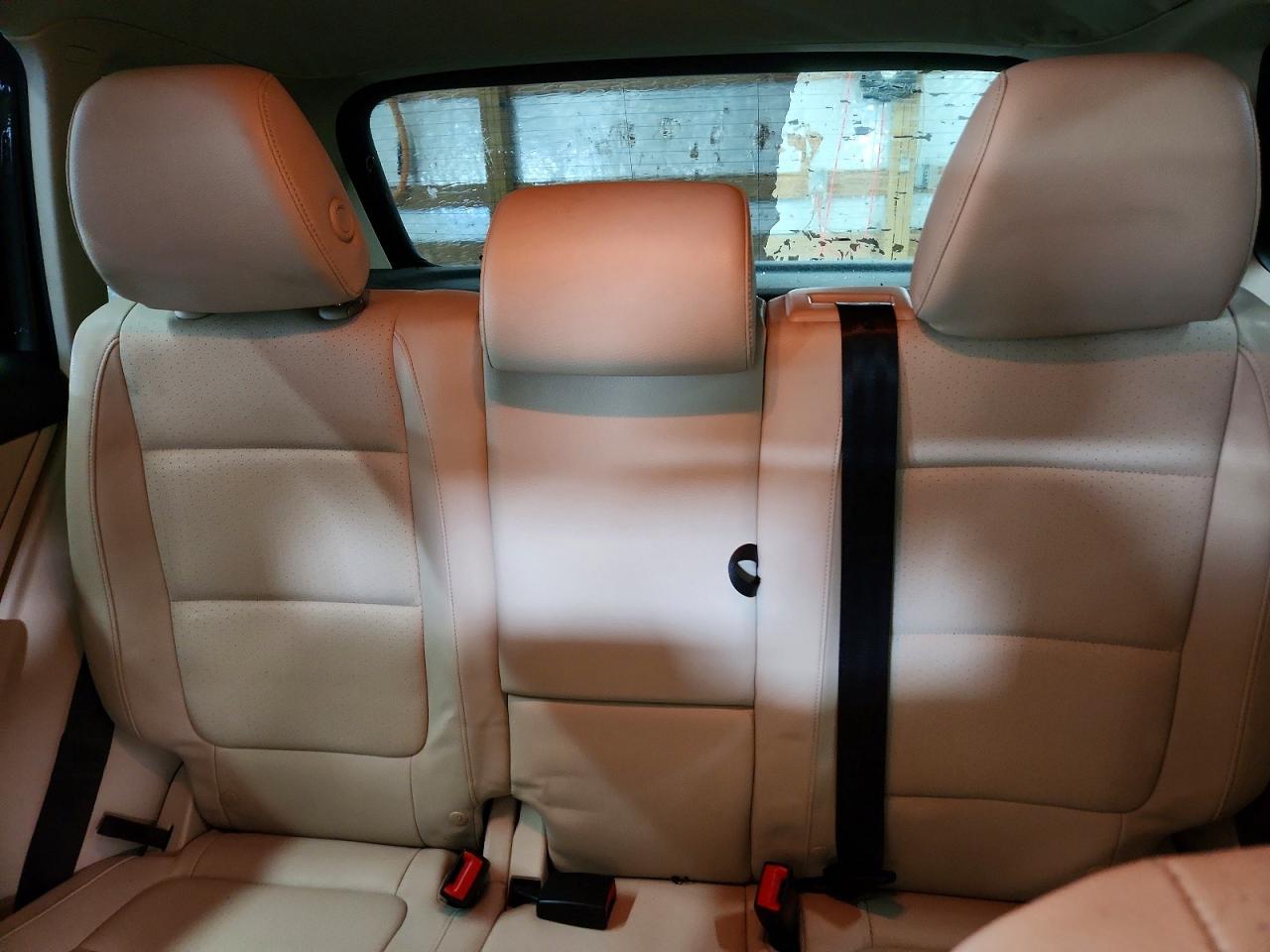 2012 VOLKSWAGEN TIGUAN S photo 10