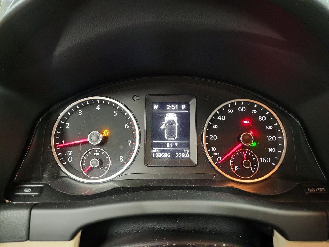 2012 VOLKSWAGEN TIGUAN S photo 9