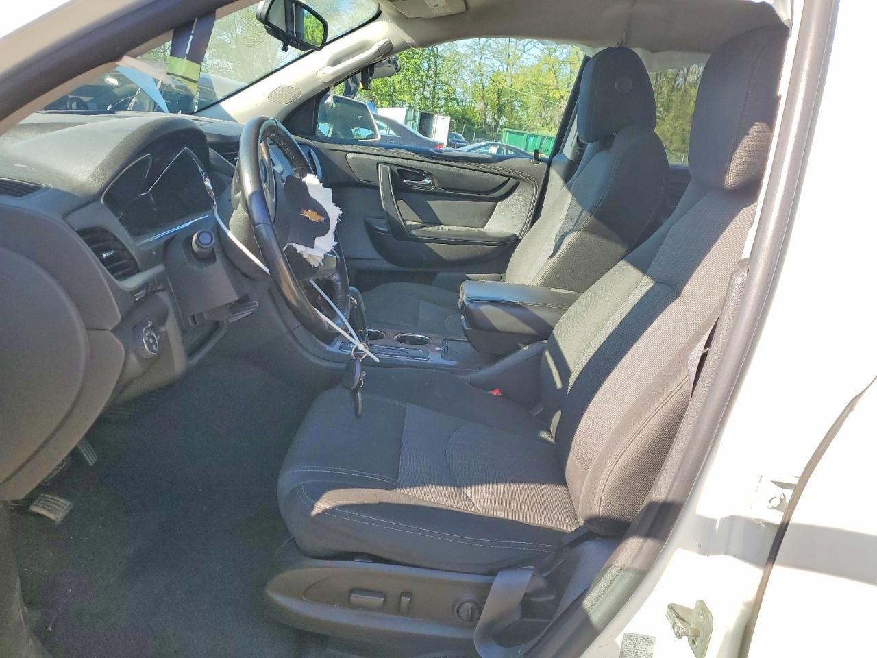 2014 CHEVROLET TRAVERSE LT photo 19