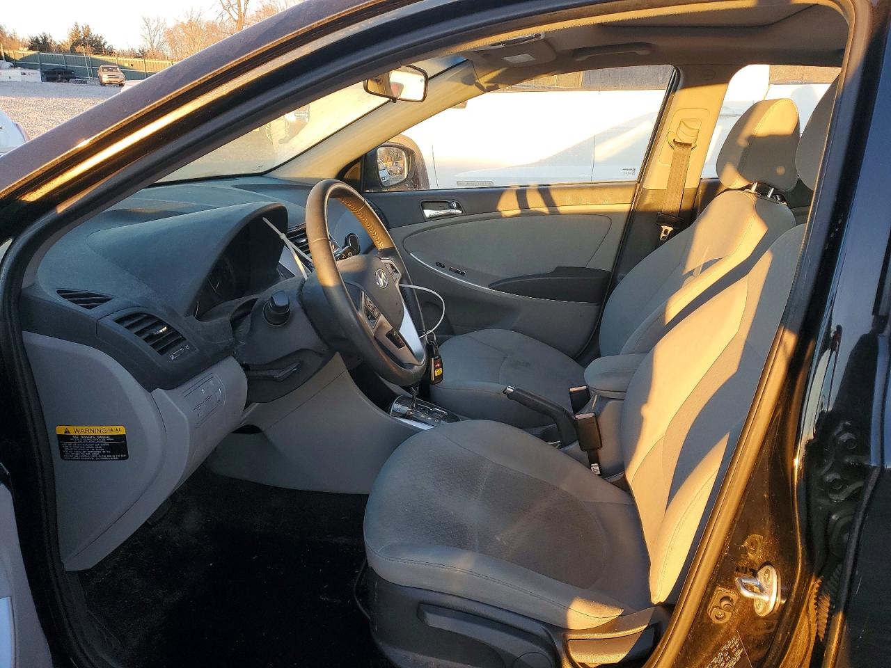 2014 HYUNDAI ACCENT GLS photo 19