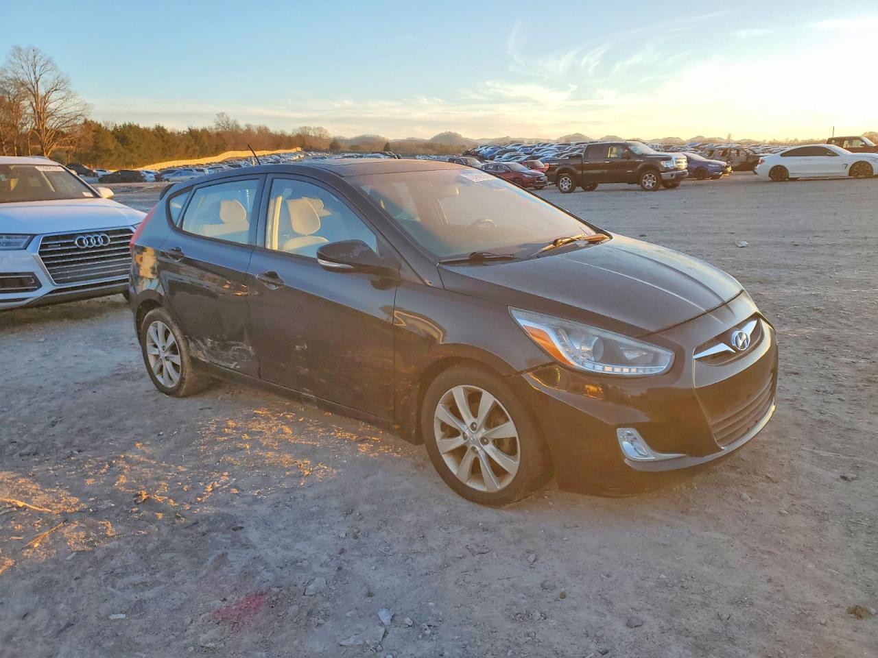 2014 HYUNDAI ACCENT GLS photo 10