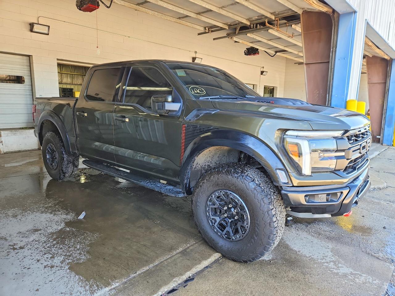 2025 FORD F150 RAPTOR photo 4