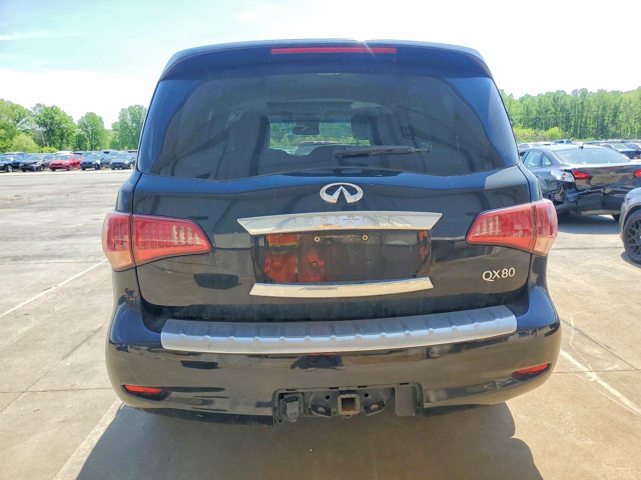 2017 INFINITI QX80 BASE photo 16