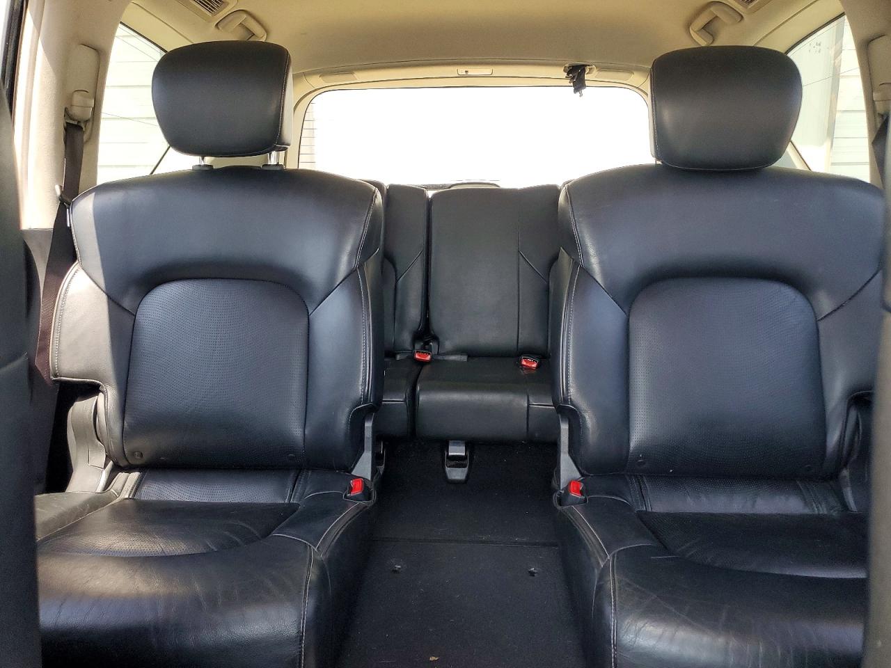 2017 INFINITI QX80 BASE photo 28