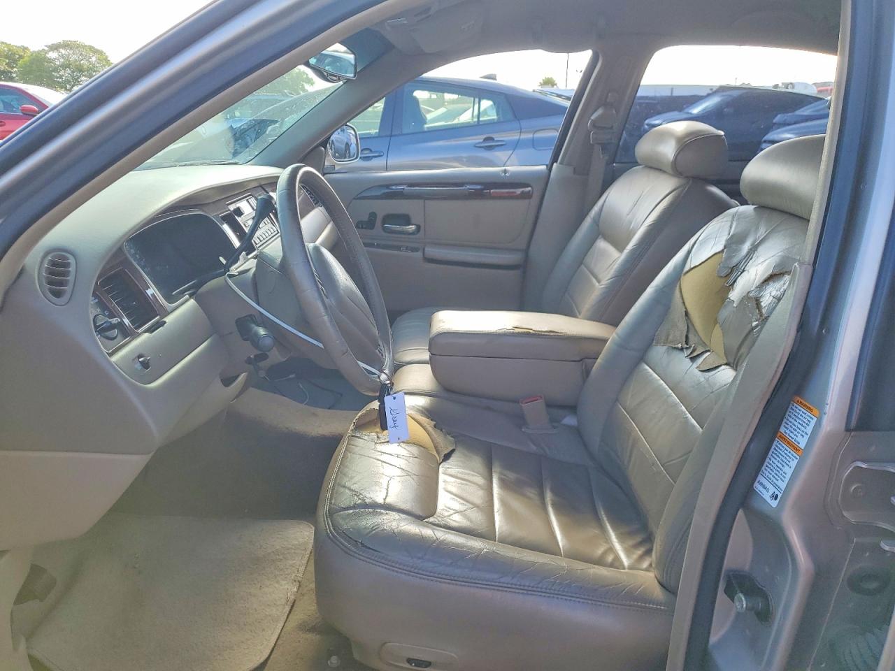 2000 LINCOLN TOWN CAR SIGNATURE photo 13