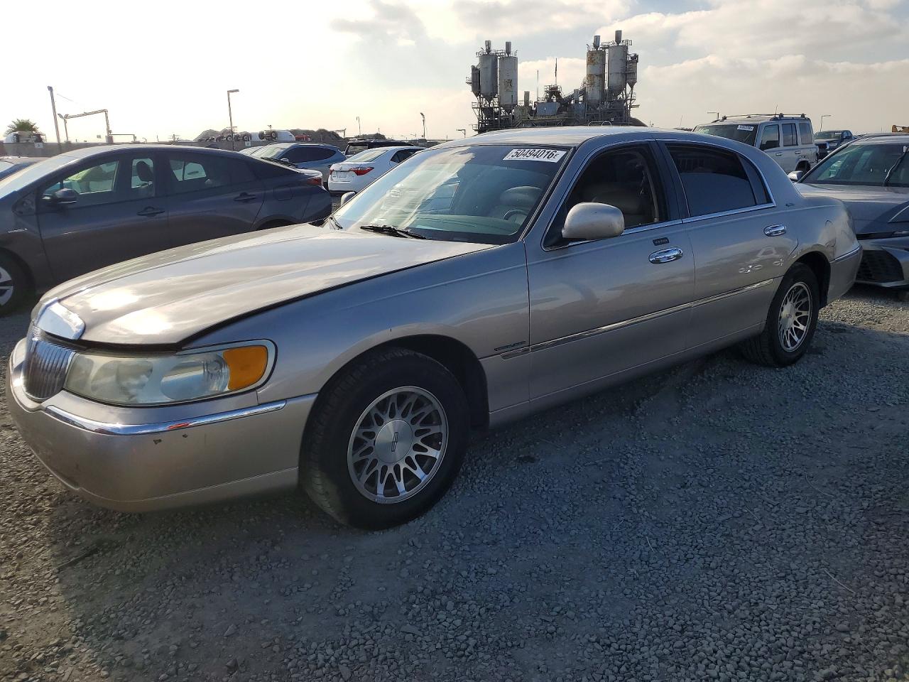 2000 LINCOLN TOWN CAR