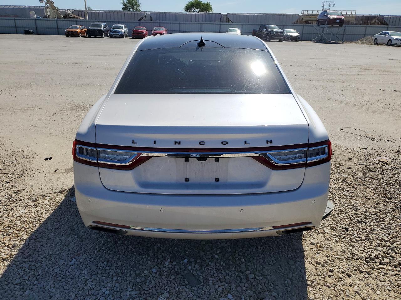 2018 LINCOLN CONTINENTAL BLACK LABEL photo 16