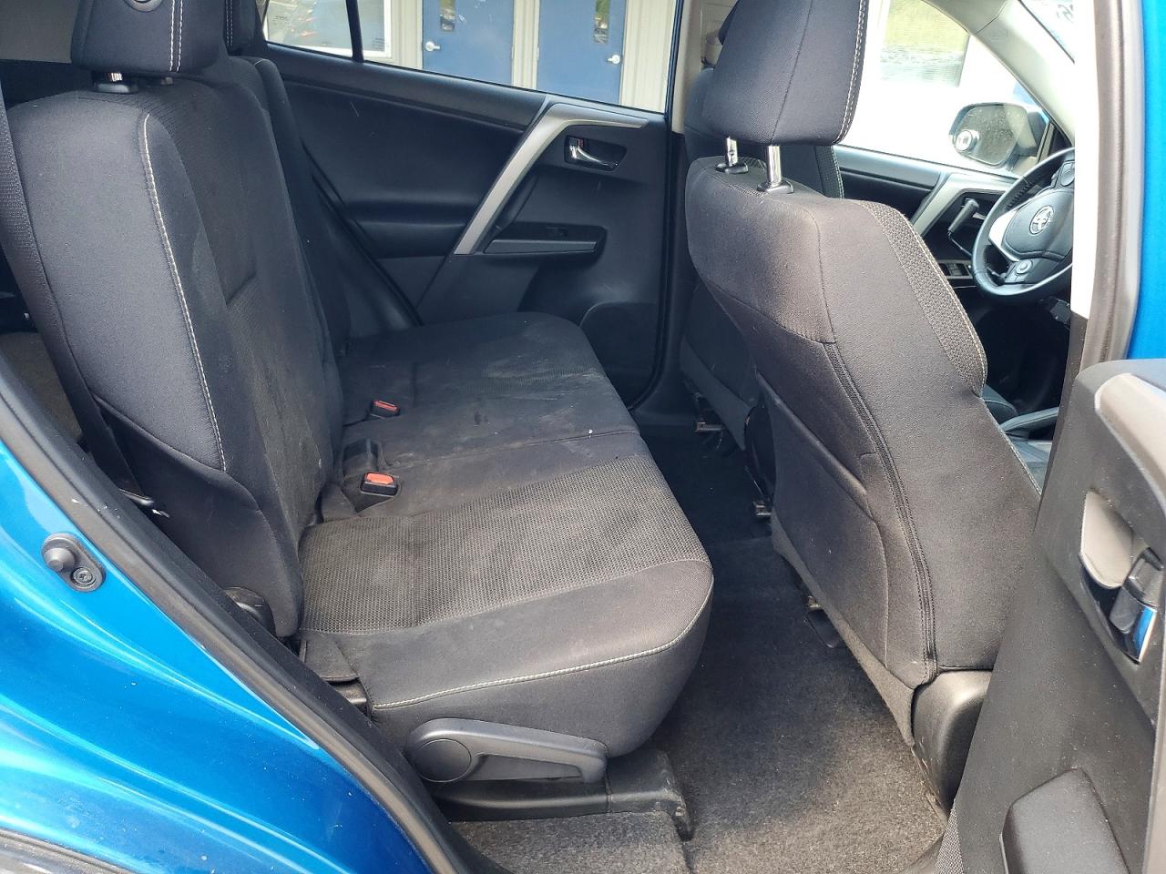 2018 TOYOTA RAV4 XLE photo 19