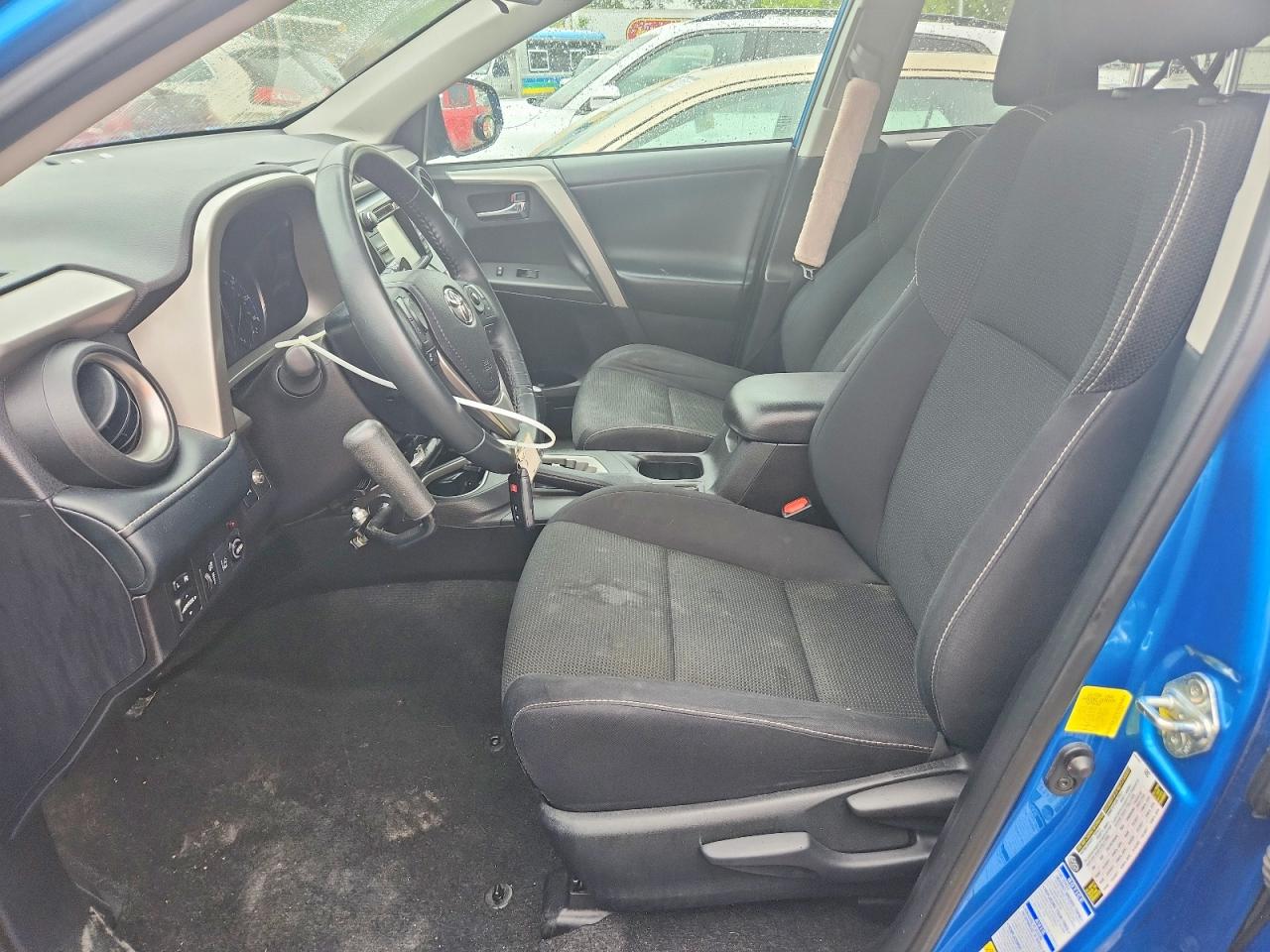 2018 TOYOTA RAV4 XLE photo 13