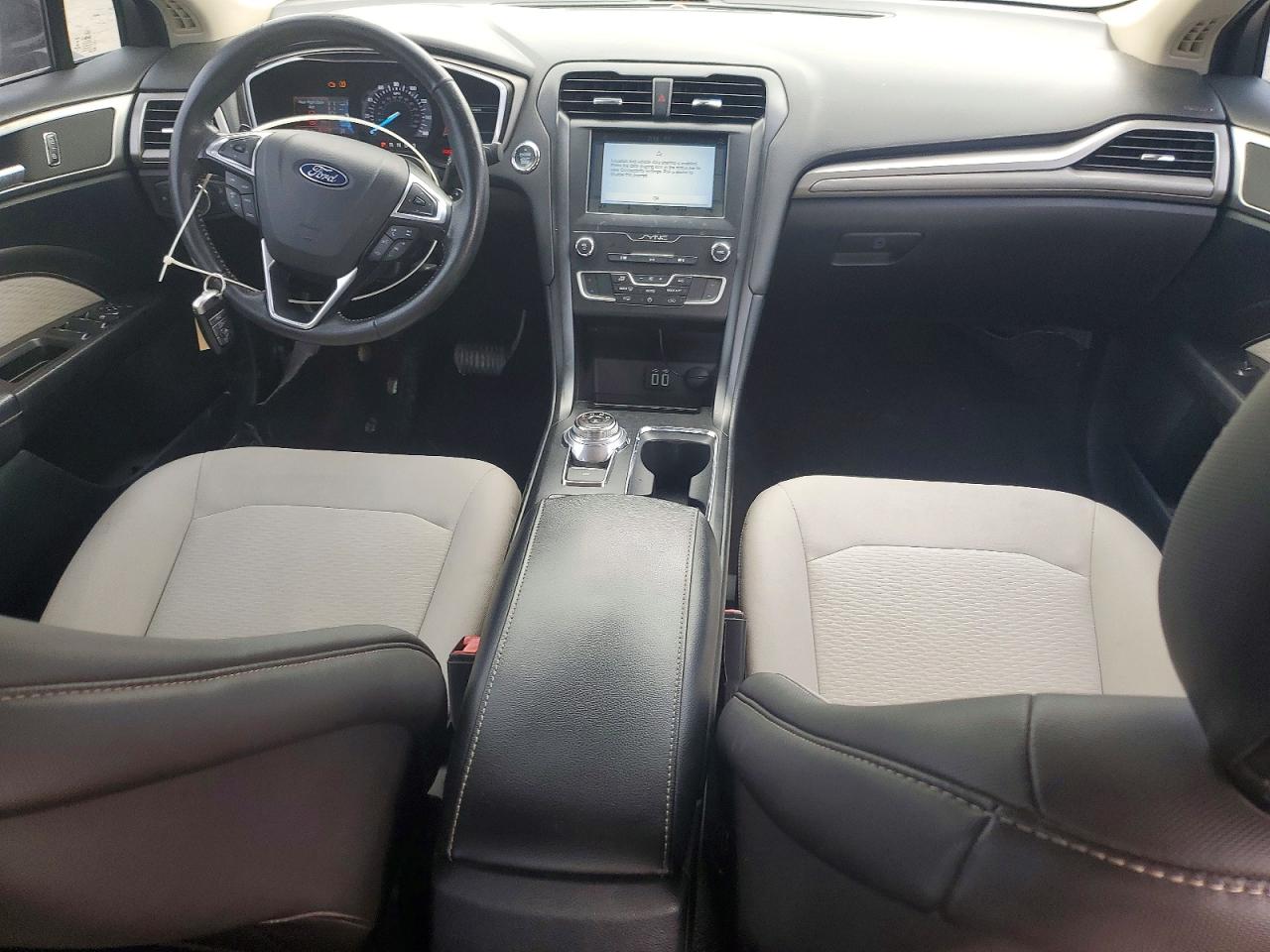 2019 FORD FUSION SE photo 8