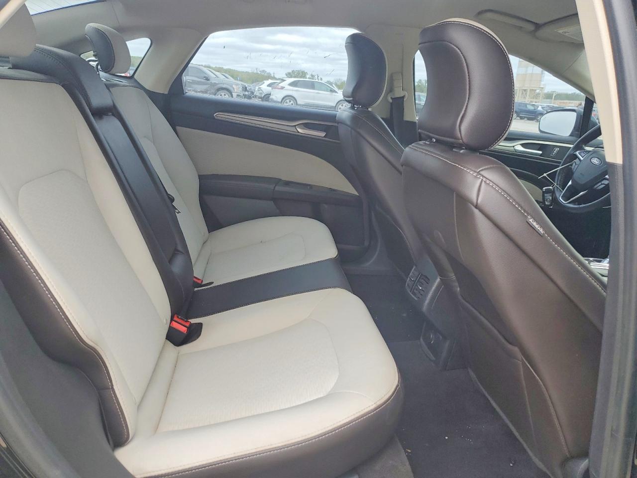 2019 FORD FUSION SE photo 10