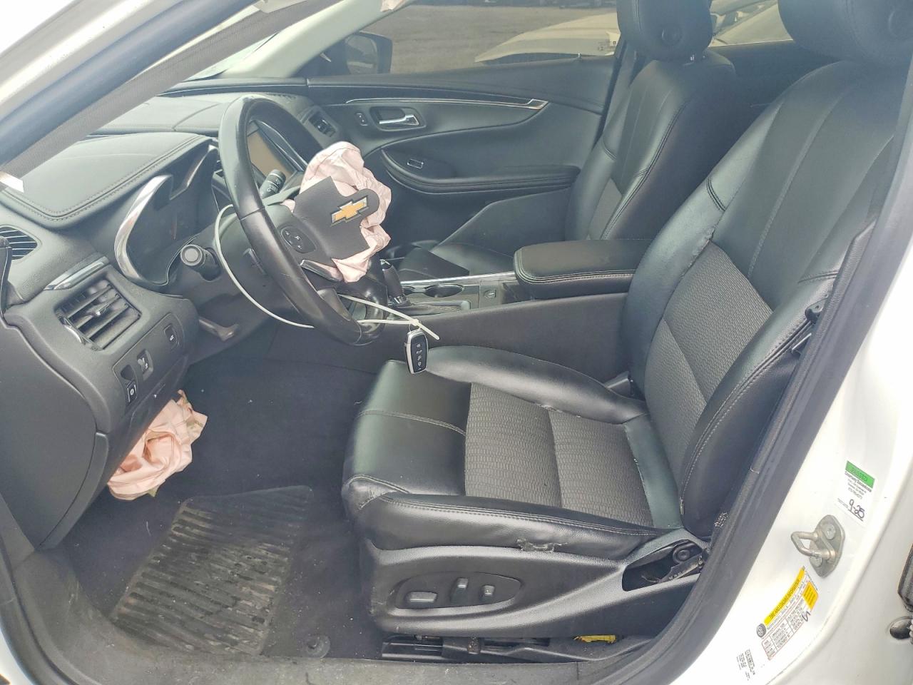 2018 CHEVROLET IMPALA LT photo 13