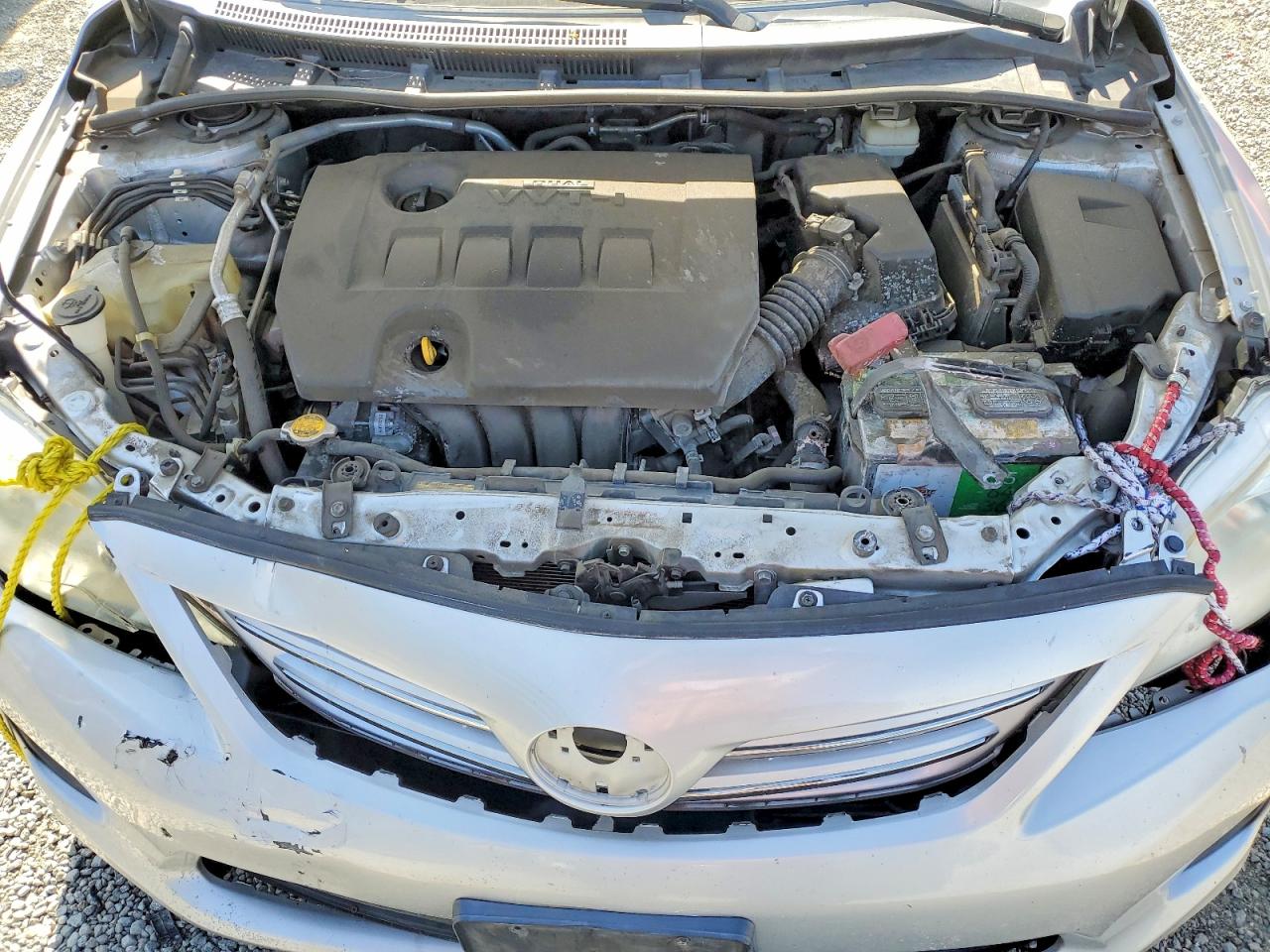 2013 TOYOTA COROLLA LE photo 21