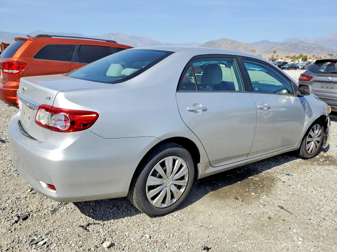 2013 TOYOTA COROLLA LE photo 5