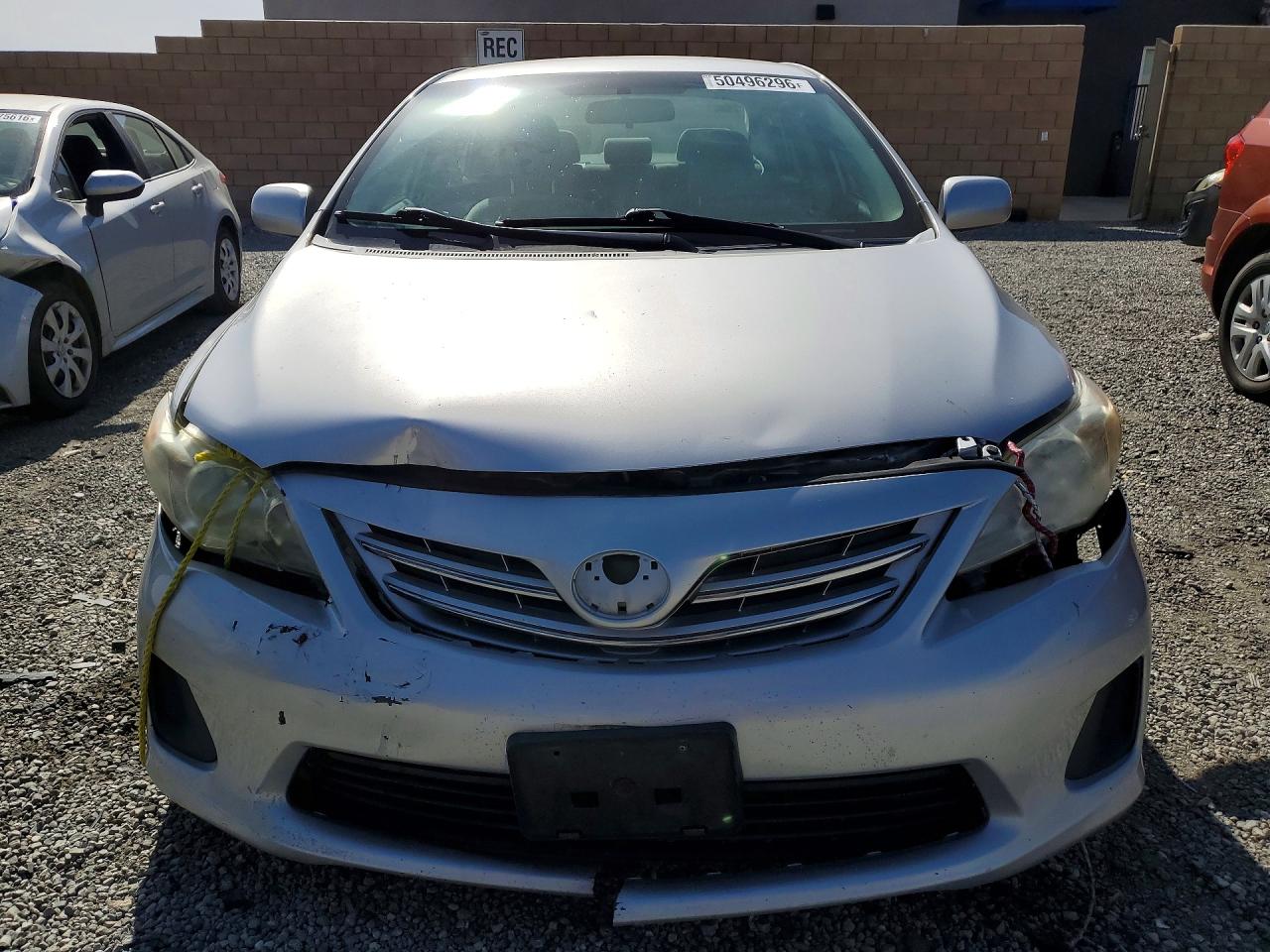 2013 TOYOTA COROLLA LE photo 9