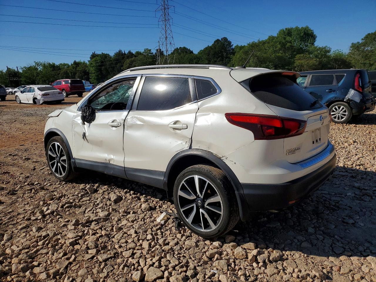 2018 NISSAN ROGUE SPORT SL photo 3