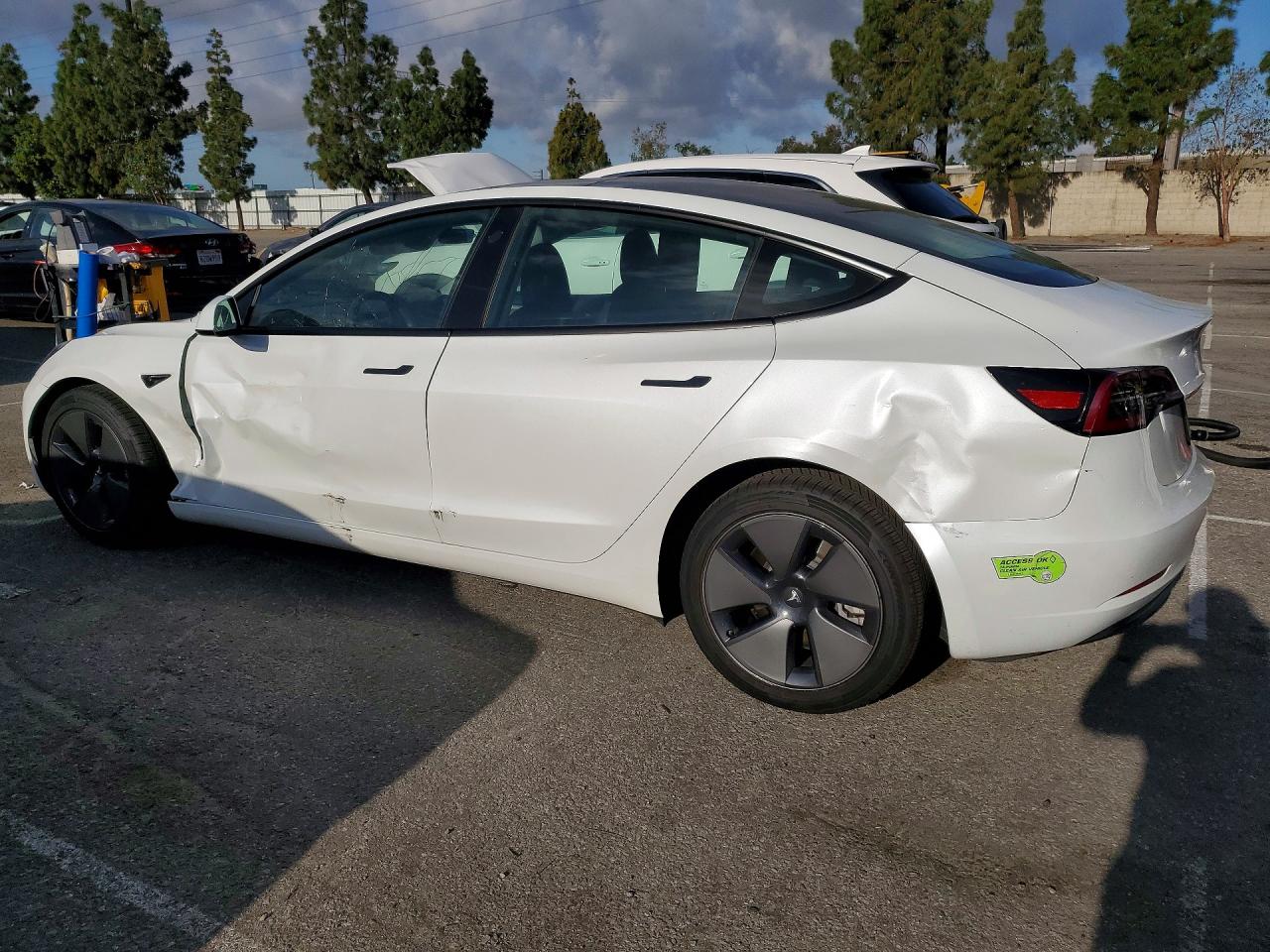 2023 TESLA MODEL 3 photo 3