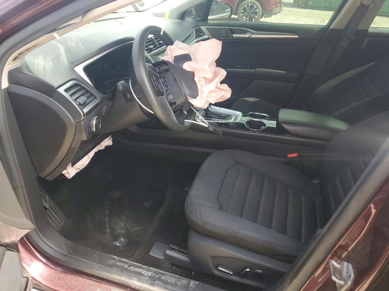 2013 FORD FUSION SE photo 19
