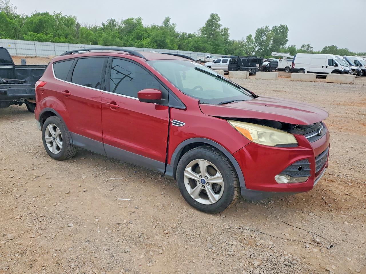 2016 FORD ESCAPE SE photo 4