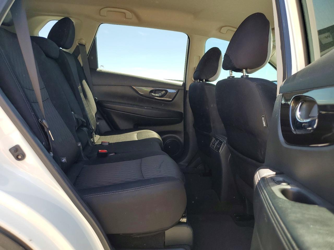 2019 NISSAN ROGUE S photo 11