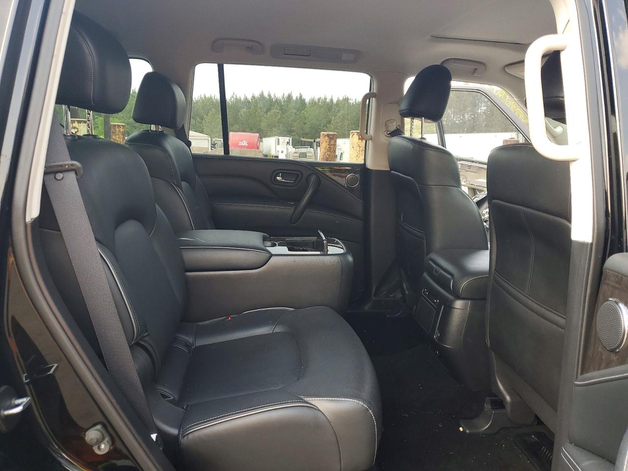2022 INFINITI QX80 LUXE photo 31